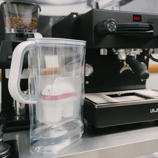 BWT Kanne Aqualizer 2,6L hvit - rRebel Coffee Works NO