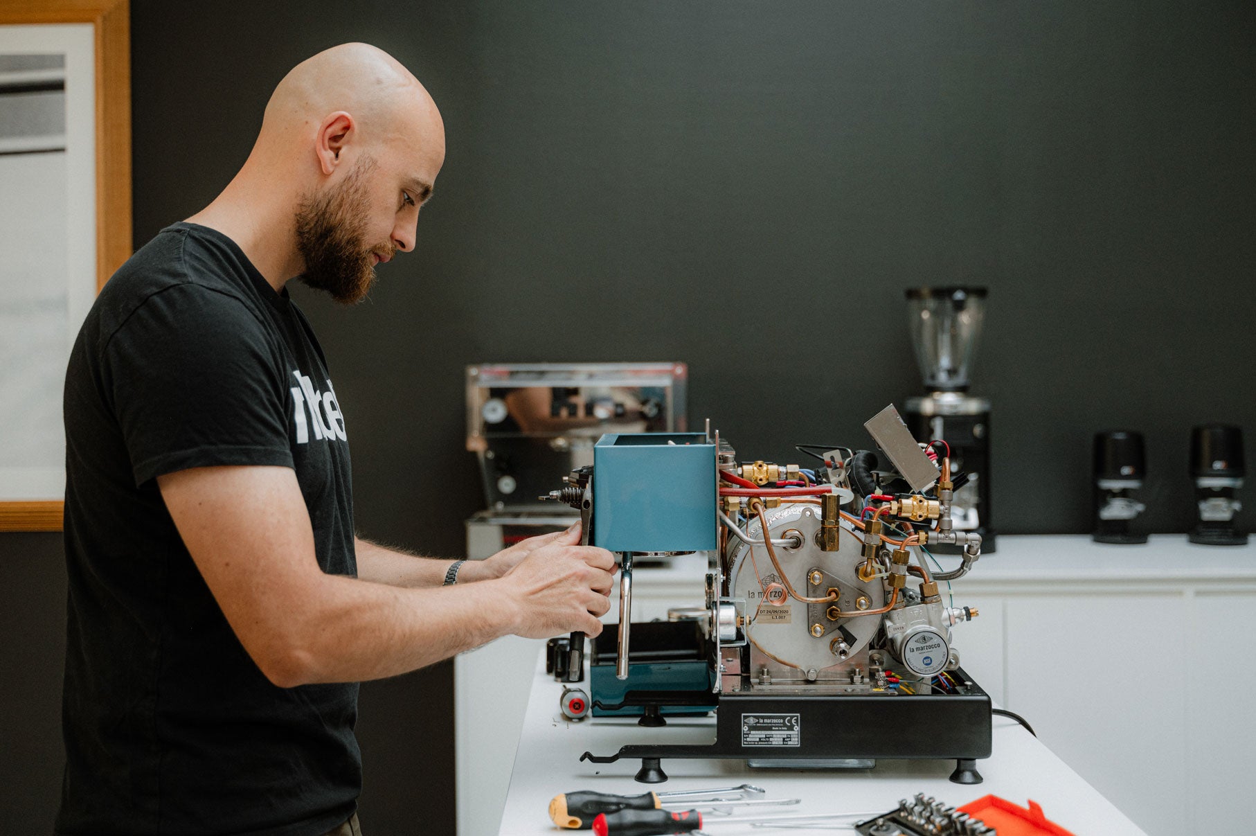 Linea Mini m/ teknikker på service